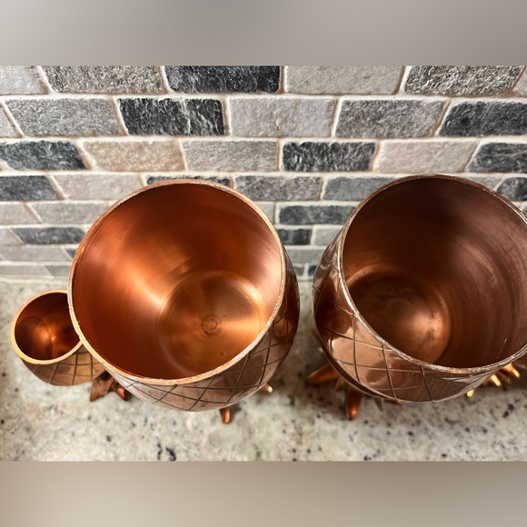 PINEAPPLE Cups 🍍 - Picture 2 of 6